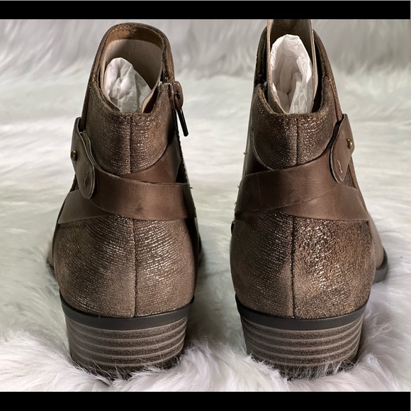 New Clarks Women's, Addiy Kara Ankle Boot - Picture 9 of 15